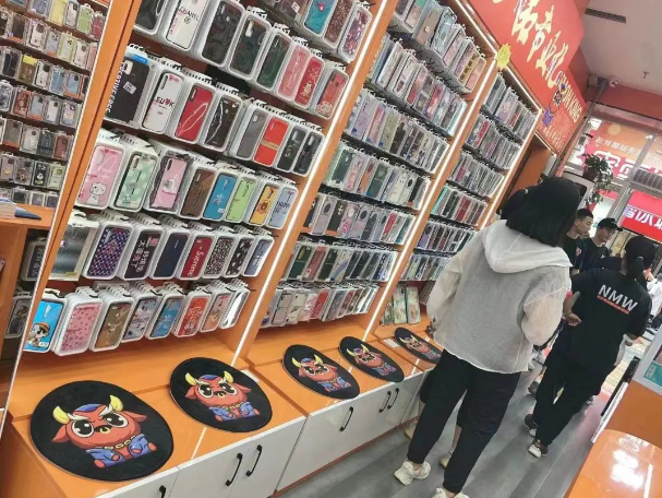 手機(jī)貼膜加盟實(shí)體店